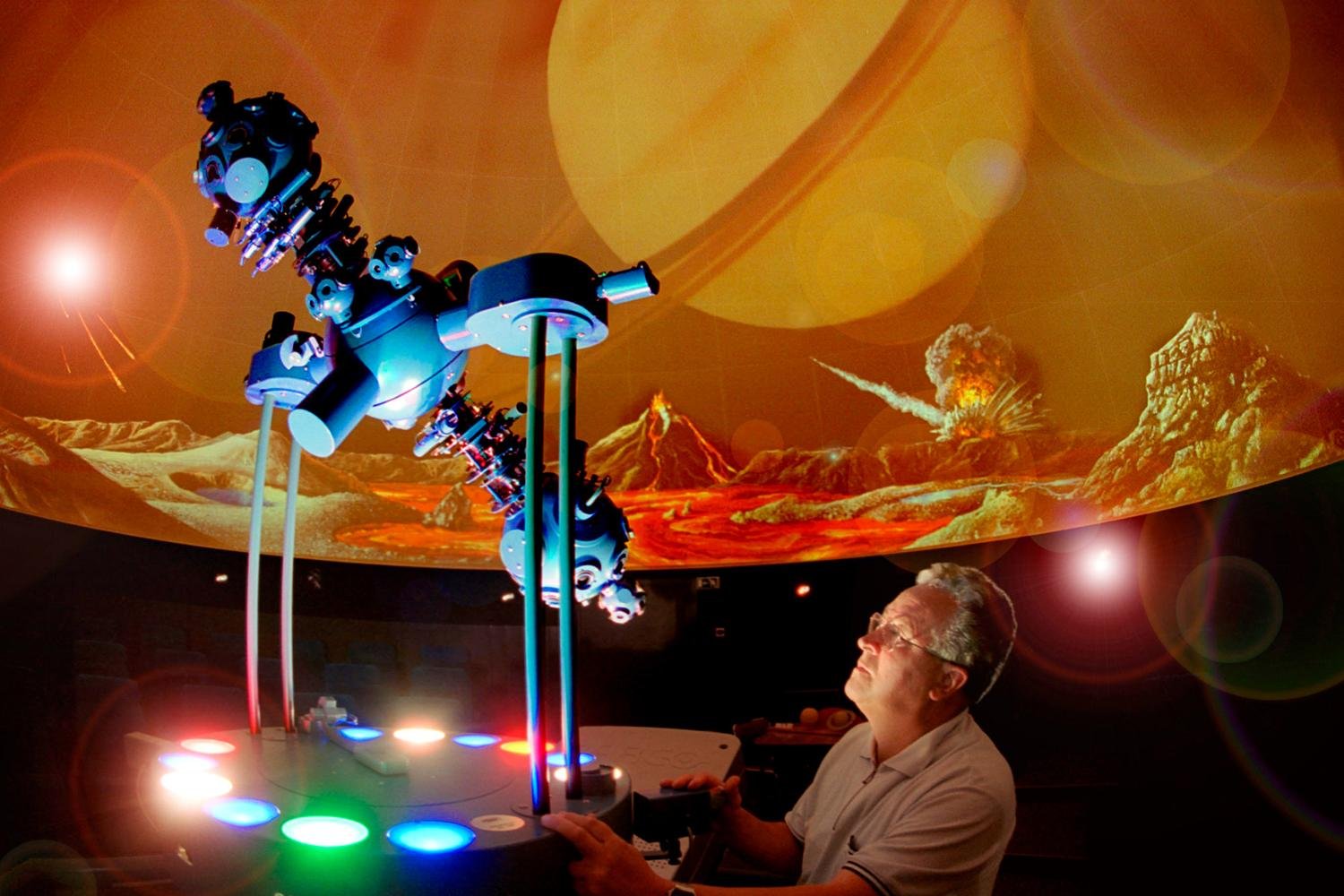 Das Zeiss-Planetarium und die Sternwarte in Drebach / © Zeiss Planetarium Drebach Das Zeiss-Planetarium und die Sternwarte in Drebach / © Zeiss Planetarium Drebach