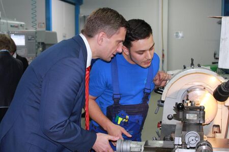 Wirtschaftsminister Dulig besuchte am 08.11.2017 die Normteile Lindner GmbH in Ehrenfriedersdorf.