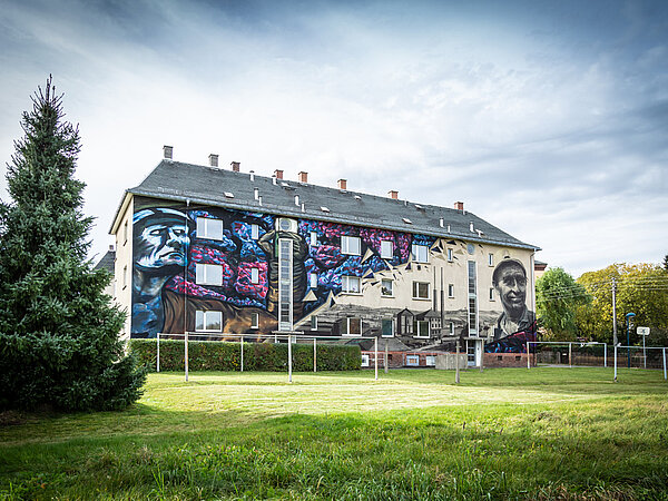 Bergbau-Graffiti in der Concordiasiedlung in Oelsnitz