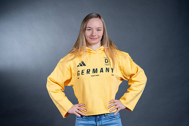 Die Skilangl&auml;uferin Helen Hoffmann geh&ouml;rt zum deutschen Olympia-Team im Skilanglauf. Sie wuchs in Eibenstock im Erzgebirge auf. / &copy; Team Deutschland / picture alliance