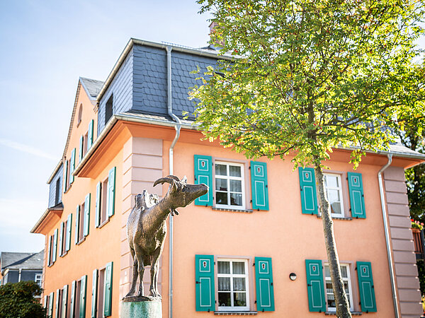 „Bergmannskuh“ an der Robert-Schumann-Straße in Oelsnitz