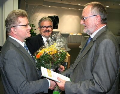 v.l.n.r. Matthias Lißke, Landrat Frank Vogel, Dieter Uhlmann (Foto: Manfred Riesche)