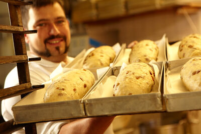 Handwerk zum Genießen - der erzgebirgische Weihnachtsstollen.