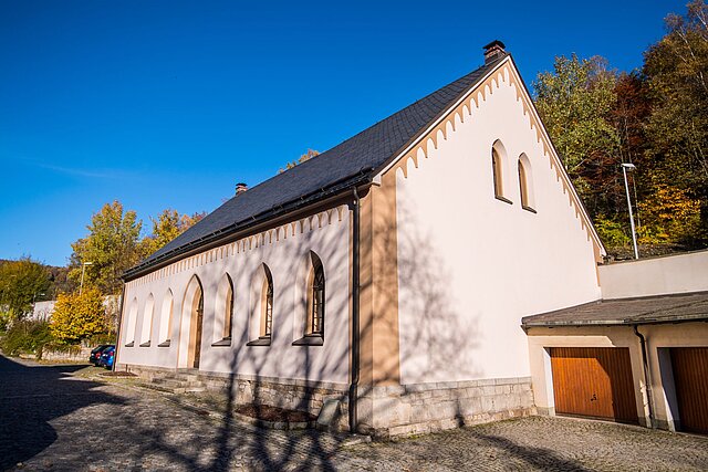 Im ehemaligen Hüttenlaboratorium (Baujahr 1848) fanden Versuche zur Nickel-Kobalt-scheidung statt. Heute beherbergt es das kleine Museum zum Blaufarbenwerk und dient als Veranstaltungsraum. / © Georg Ulrich Dostmann