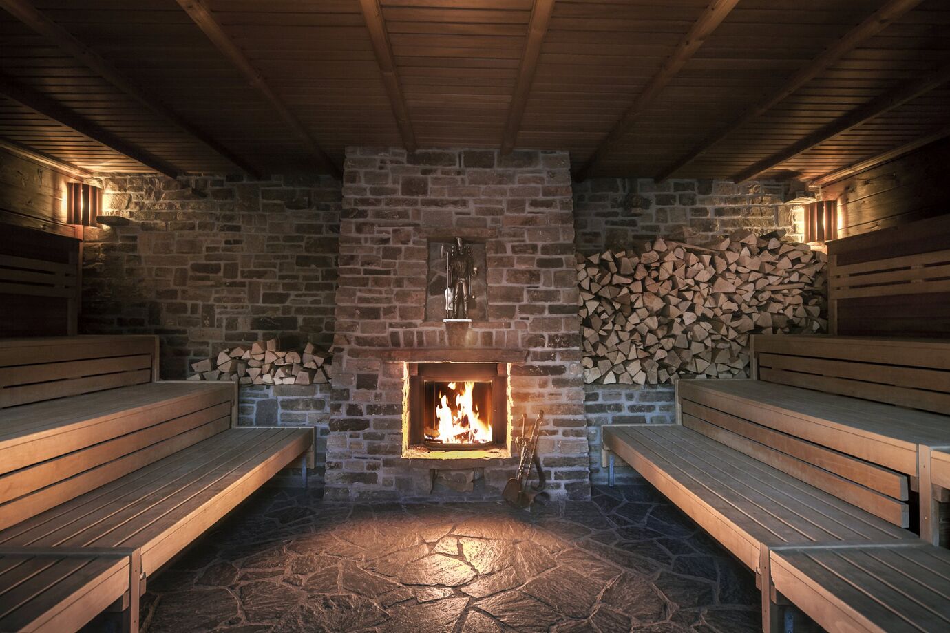 Stollen-Sauna in der Silber-Therme Warmbad / © Fouad Vollmer Werbeagentur