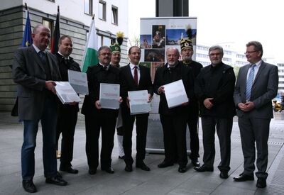 Der Antragsband der Montanregion Erzgebirge ist am vergangenen Dienstag an den Freistaat Sachsen übergeben worden.