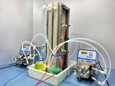 Das Fraunhofer IKTS entwickelt hocheffiziente kombinierte Elektrodialyse- und Elektrolyseverfahren für die Aufbereitung von Gruben- und Bergbauwässern, welche in der Zinnerzgrube Ehrenfriedersdorf/Erzgebirge erprobt werden.