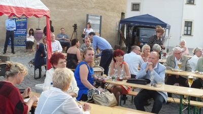 Bürger treffen Unternehmen im Schloss Wildeck, mit Workshop, innovative Aussteller und Abendveranstaltung. Foto: Elke Fischer net(z)