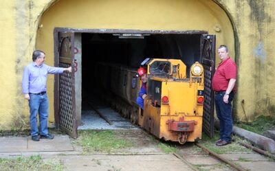 Transport der Hunte mit den Erzproben aus dem Mundloch des Pöhlaer Stollens.